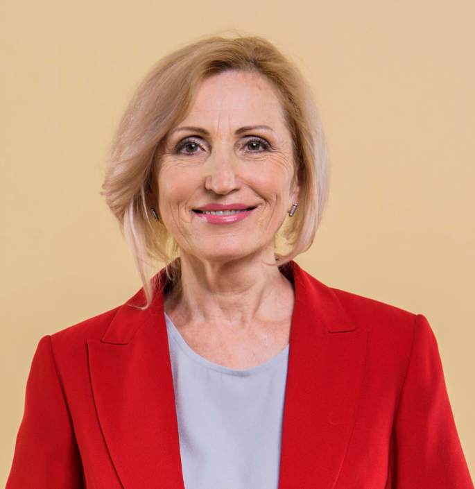 Cláudia M., Empresária no Setor Industrial